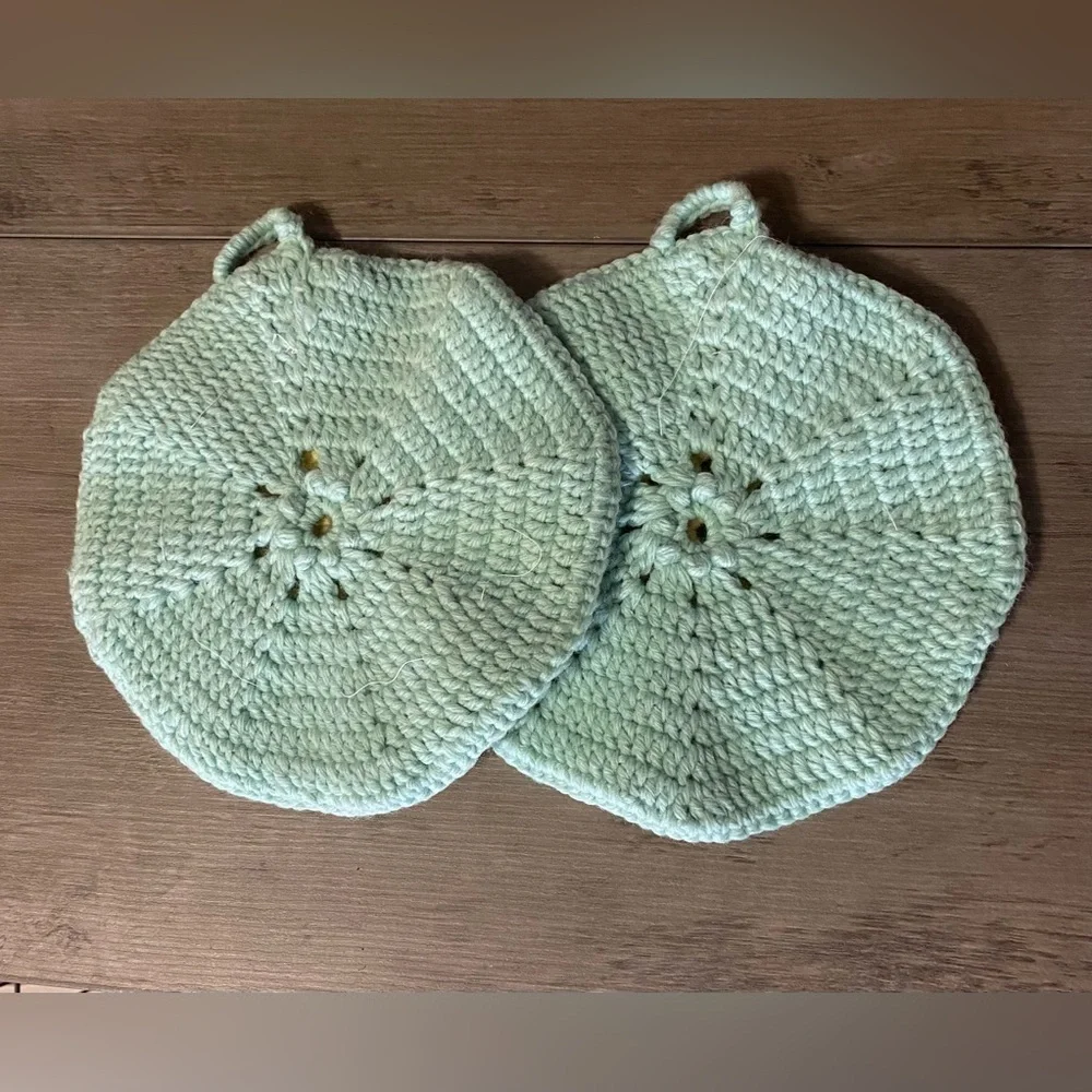 *Handmade* Crotchet Double Sided Pot Holders/Trivets - Set of 2